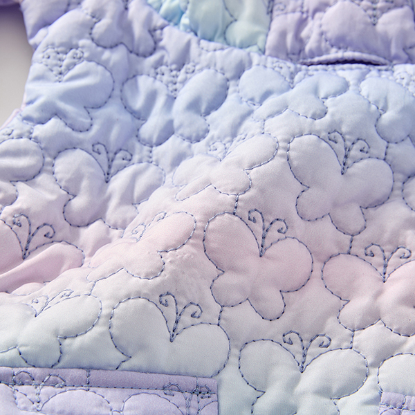 ANNA SUI（アナ スイ）バタフライ柄キルティンググラデベスト