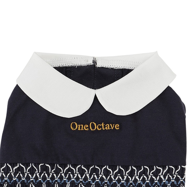 2025新商品 ONE OCTAVE（ワンオクターヴ）襟付きスモッキングワンピース