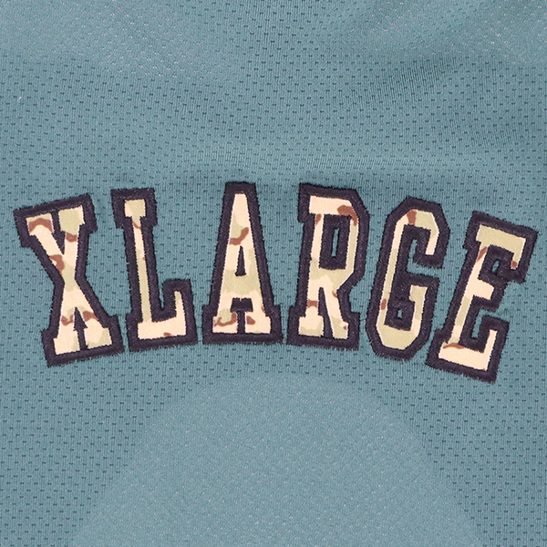 XLARGE（エクストララージ）カモロゴメッシュタンク