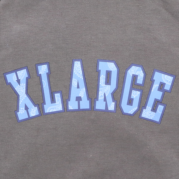 XLARGE（エクストララージ）ペイズリーロゴフーディー