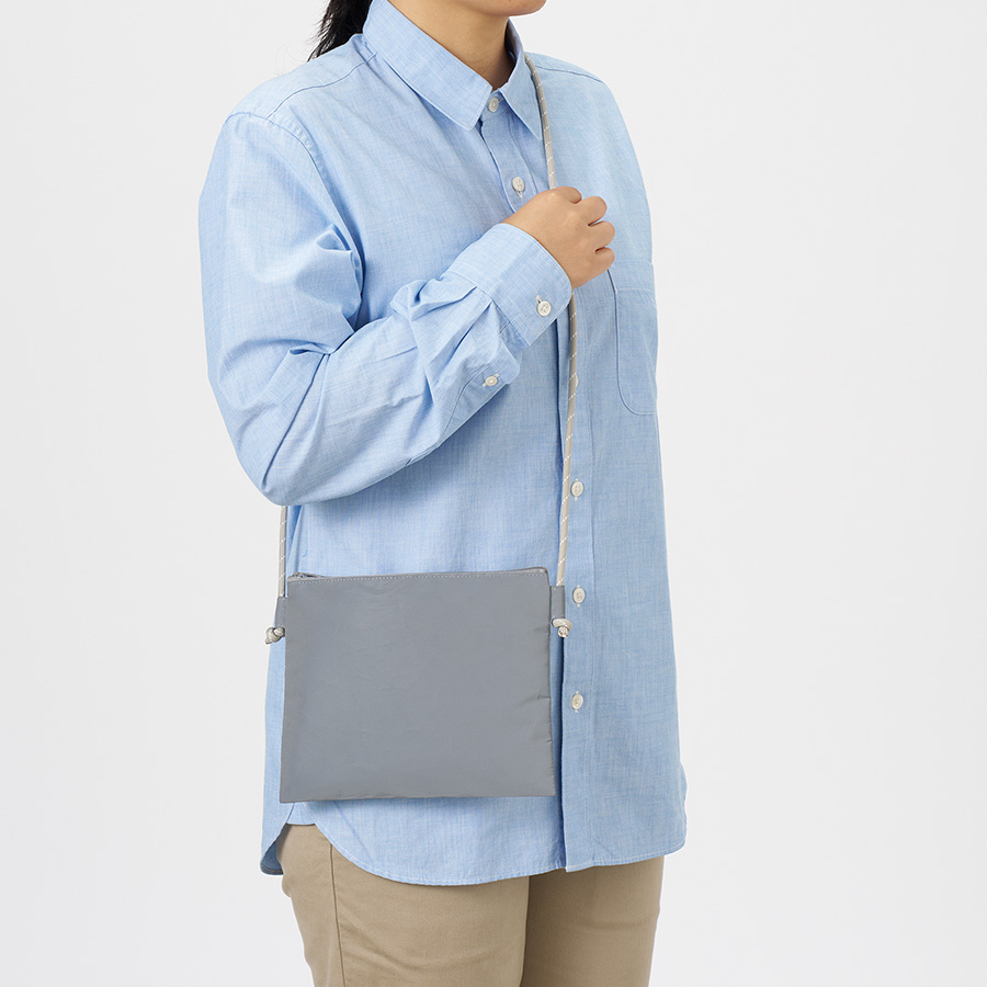 【夜道のお散歩に!】リフレクターサコッシュ