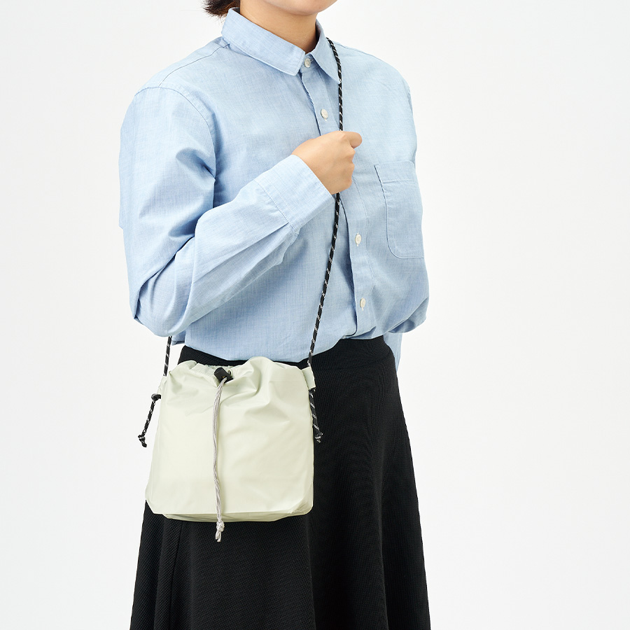 【お散歩・お出かけグッズ】ファインライトポリ巾着ショルダー